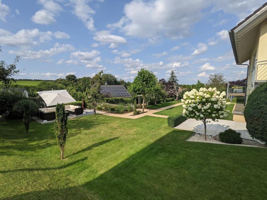 Schoene Wohnung Mit Terrasse & Blick Ins Gruene Dormettingen Exterior photo